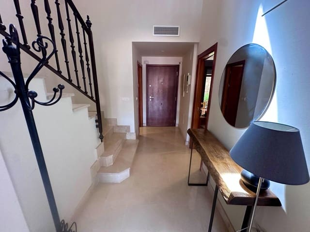 3 soverom Hus til salgs i Estepona med svømmebasseng garasje - € 478 000 (Ref: 9972613)