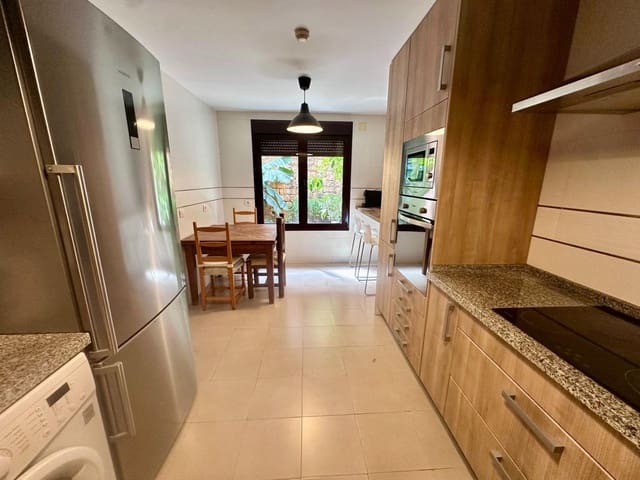 3 soverom Hus til salgs i Estepona med svømmebasseng garasje - € 478 000 (Ref: 9972613)