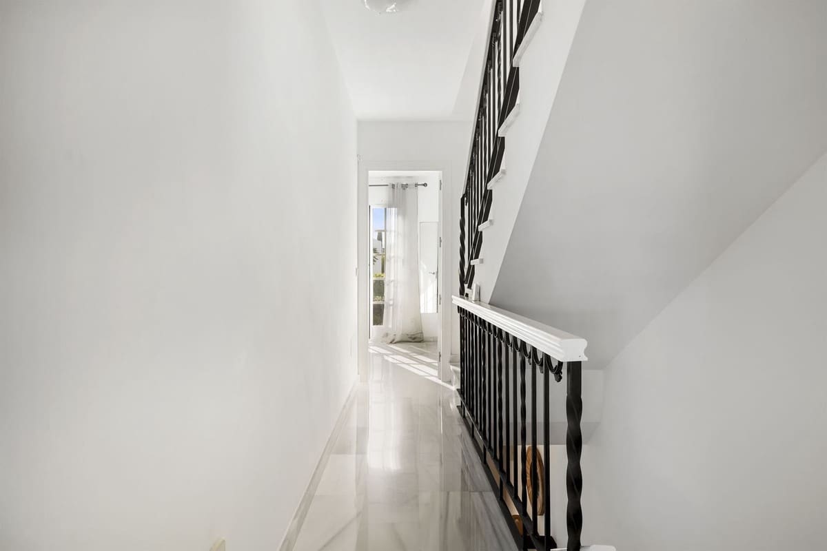 2 slaapkamer Huis te koop in Bel-Air met zwembad - € 435.000 (Ref: 9972615)