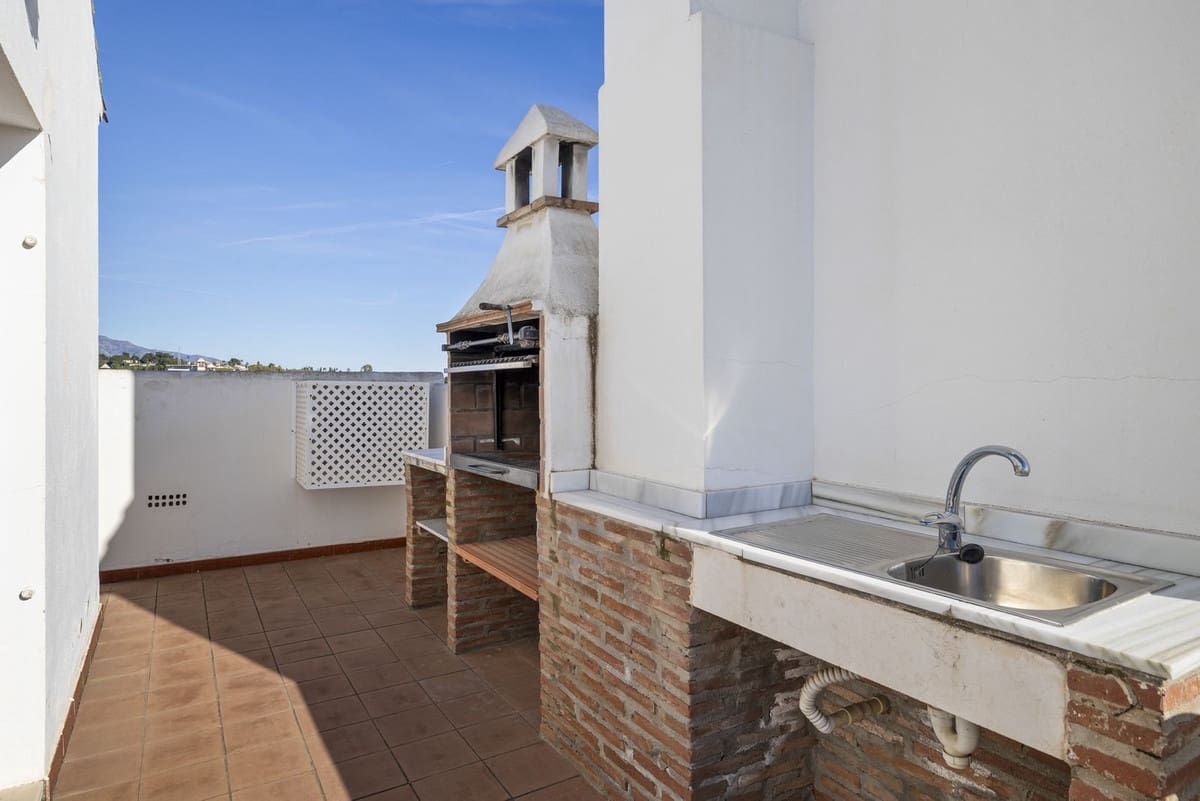 2 slaapkamer Huis te koop in Bel-Air met zwembad - € 435.000 (Ref: 9972615)