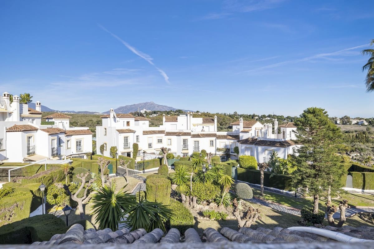 2 slaapkamer Huis te koop in Bel-Air met zwembad - € 435.000 (Ref: 9972615)