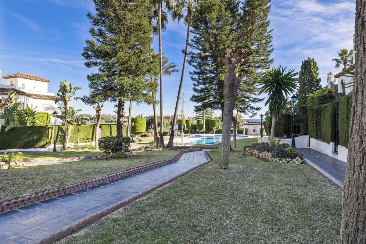 2 slaapkamer Huis te koop in Bel-Air met zwembad - € 435.000 (Ref: 9972615)