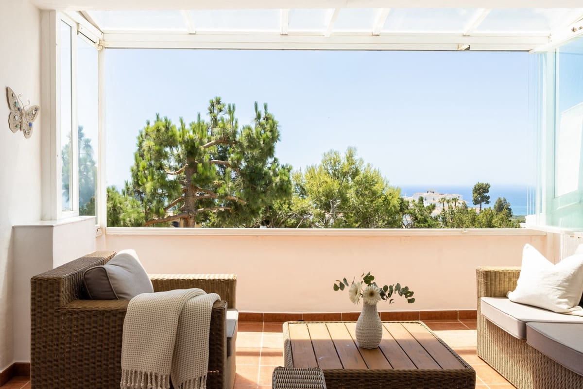 2 slaapkamer Appartement te koop in Mijas Costa met zwembad - € 420.000 (Ref: 9972616)