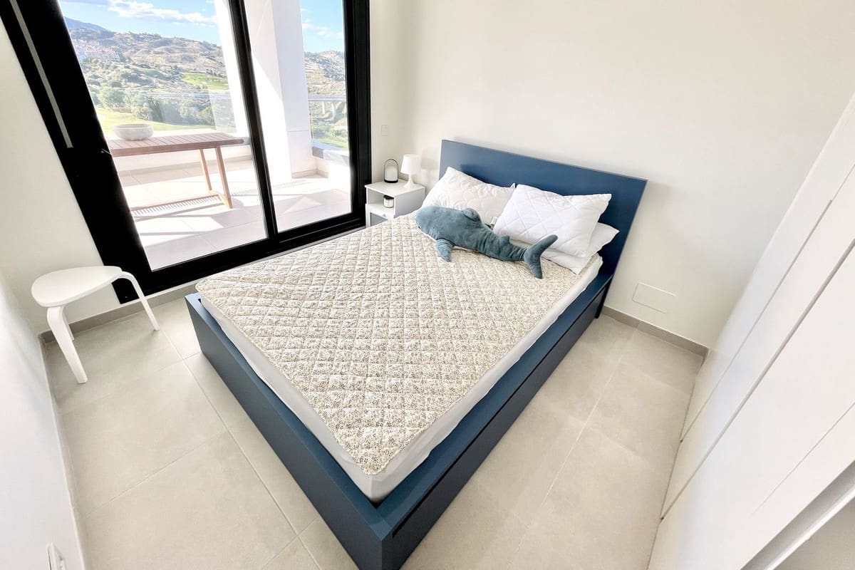 3 bedroom Apartment for sale in La Cala de Mijas with pool - € 489,950 (Ref: 9972622)