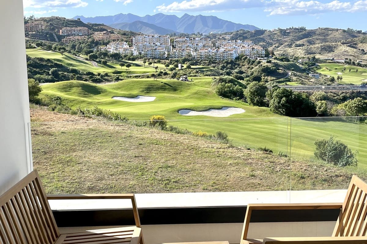 3 bedroom Apartment for sale in La Cala de Mijas with pool - € 489,950 (Ref: 9972622)