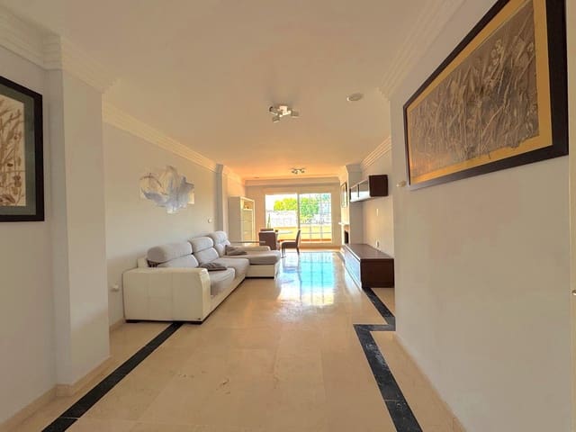2 soveværelse Lejlighed til salg i Río Real, Marbella med swimmingpool garage - € 425.000 (Ref: 9972625)