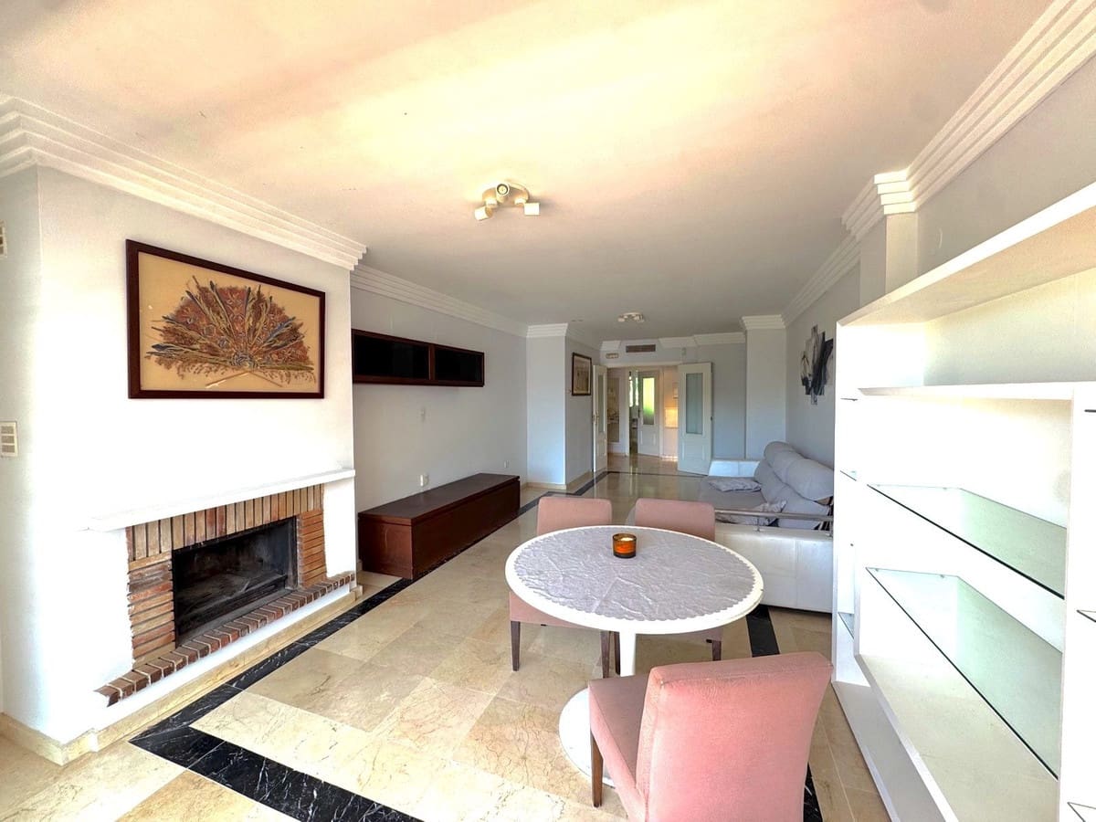 Apartamento de 2 habitaciones en Río Real en venta con piscina garaje - 425.000 € (Ref: 9972625)