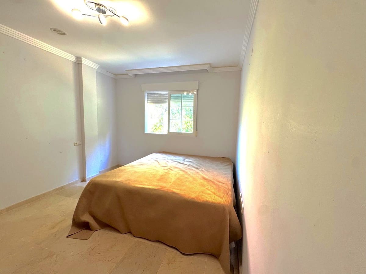 Apartamento de 2 habitaciones en Río Real en venta con piscina garaje - 425.000 € (Ref: 9972625)