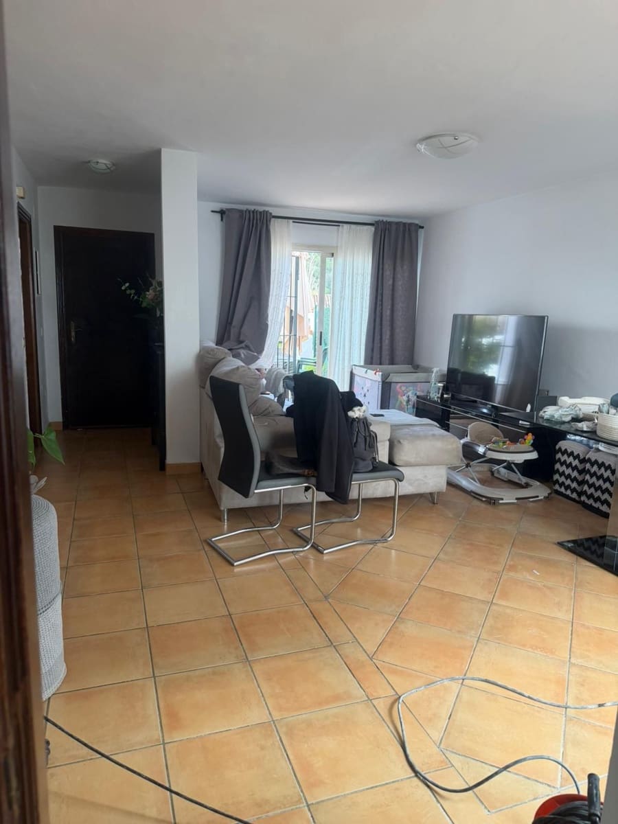 2 bedroom Townhouse for sale in Benahavis with garage - € 449,000 (Ref: 9972637)