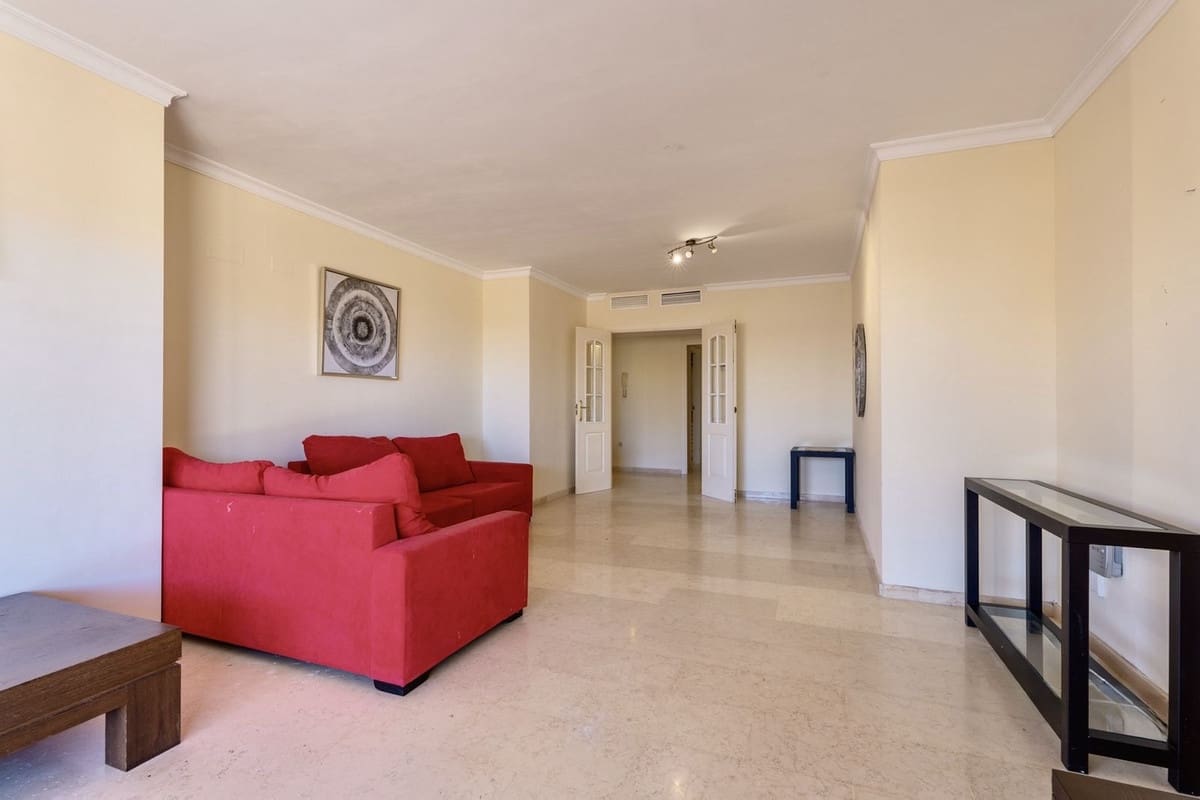 3 soverom Leilighet til salgs i Elviria med svømmebasseng - € 450 000 (Ref: 9972640)