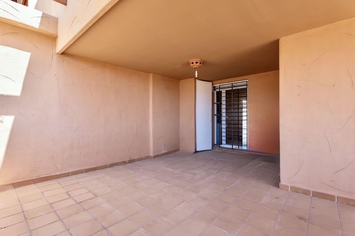 3 soverom Leilighet til salgs i Elviria med svømmebasseng - € 450 000 (Ref: 9972640)
