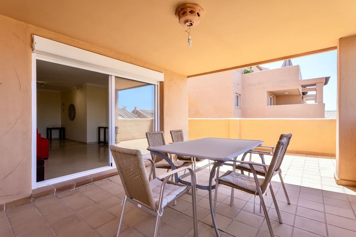 3 soverom Leilighet til salgs i Elviria med svømmebasseng - € 450 000 (Ref: 9972640)
