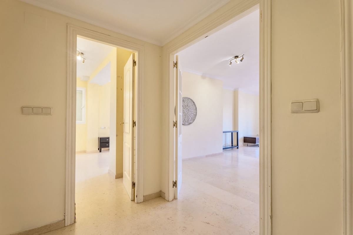 3 soverom Leilighet til salgs i Elviria med svømmebasseng - € 450 000 (Ref: 9972640)