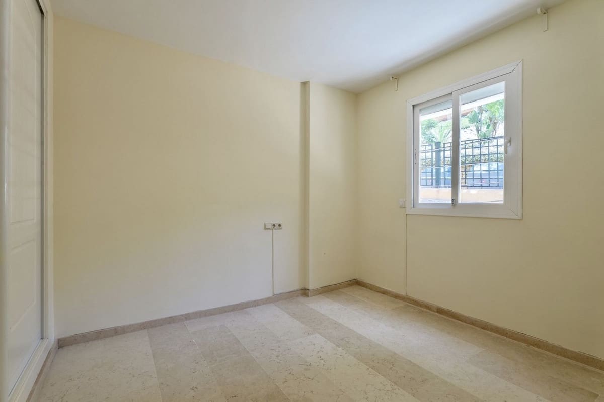 3 soverom Leilighet til salgs i Elviria med svømmebasseng - € 450 000 (Ref: 9972640)