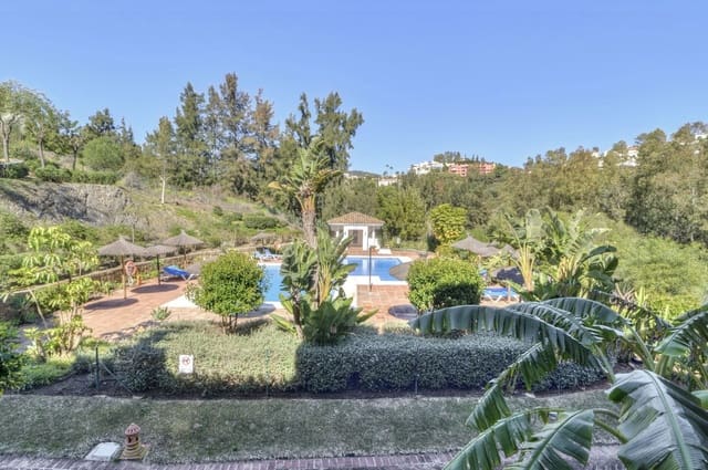 Apartamento de 3 habitaciones en Los Arqueros, Benahavís en venta con piscina - 459.000 € (Ref: 9972641)