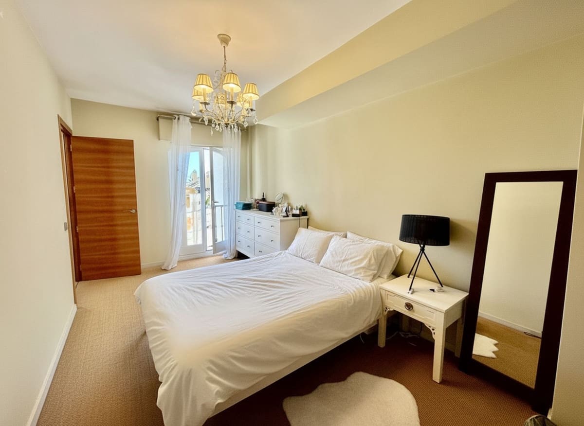 2 bedroom Apartment for sale in Marbella with pool - € 445,000 (Ref: 9972646)