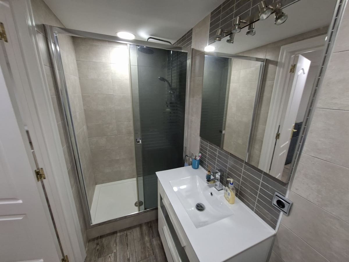 3 bedroom Townhouse for sale in La Duquesa / Puerto de la Duquesa with pool garage - € 430,000 (Ref: 9972650)