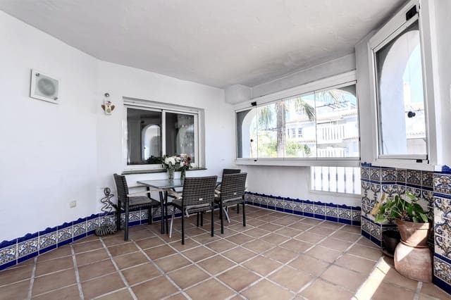 2 soveværelse Lejlighed til salg i Nueva Andalucia, Marbella med swimmingpool - € 435.000 (Ref: 9972656)