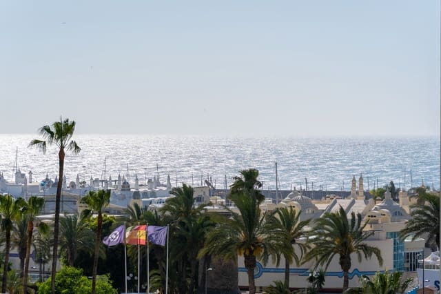 3 soverom Leilighet til salgs i Benalmadena Costa, Benalmádena med svømmebasseng - € 439 000 (Ref: 9972657)