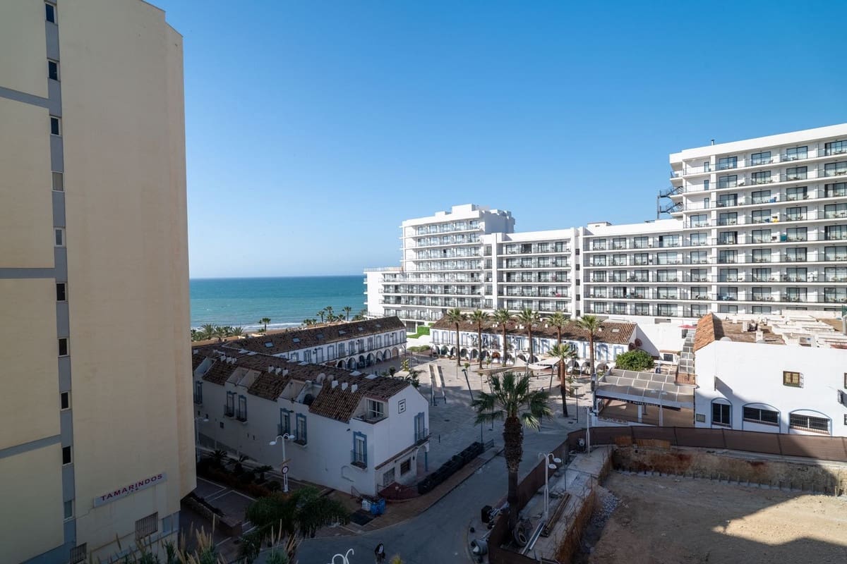 3 soverom Leilighet til salgs i Benalmadena Costa med svømmebasseng - € 439 000 (Ref: 9972657)