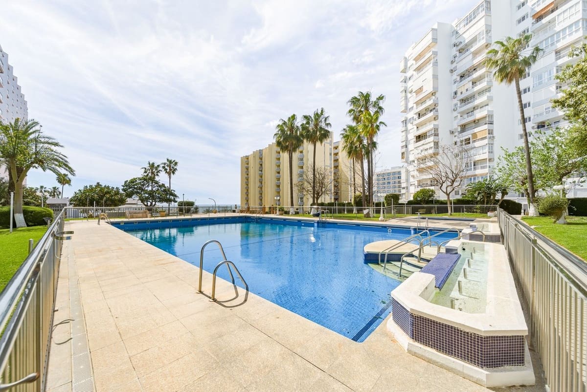 3 soverom Leilighet til salgs i Benalmadena Costa med svømmebasseng - € 439 000 (Ref: 9972657)