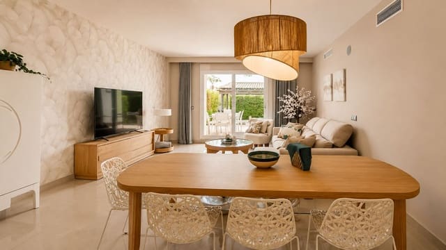 2 soveværelse Lejlighed til salg i El Paraiso, Estepona med swimmingpool garage - € 449.000 (Ref: 9972658)