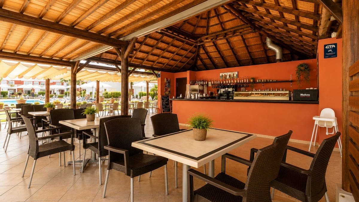 2 bedroom Apartment for sale in El Paraiso with pool garage - € 449,000 (Ref: 9972658)