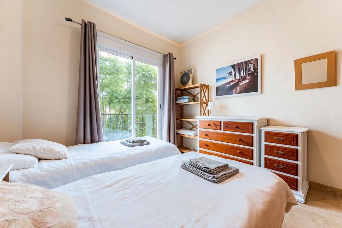 2 soverom Leilighet til salgs i La Cala de Mijas med svømmebasseng - € 425 000 (Ref: 9972660)