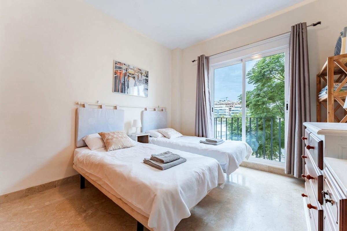 2 soverom Leilighet til salgs i La Cala de Mijas med svømmebasseng - € 425 000 (Ref: 9972660)