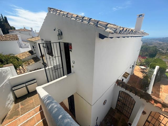 3 soveværelse Semi-Rækkehus til salg i Mijas med swimmingpool - € 475.000 (Ref: 9972661)