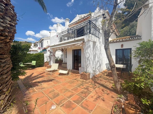 3 soveværelse Semi-Rækkehus til salg i Mijas med swimmingpool - € 475.000 (Ref: 9972661)