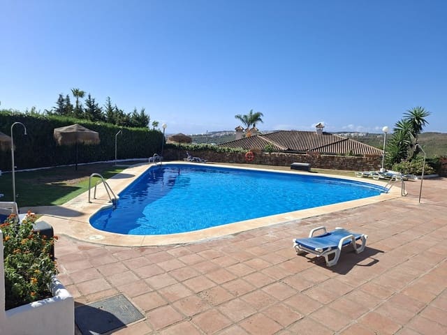 3 soveværelse Byhus til salg i La Duquesa / Puerto de la Duquesa, Manilva med swimmingpool - € 430.000 (Ref: 9972663)
