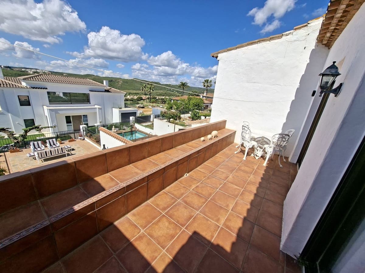 3 camera da letto Casa in vendita in La Duquesa / Puerto de la Duquesa con piscina - 430.000 € (Rif: 9972663)