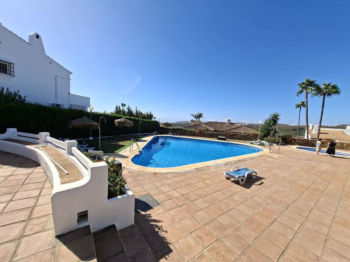 3 camera da letto Casa in vendita in La Duquesa / Puerto de la Duquesa con piscina - 430.000 € (Rif: 9972663)