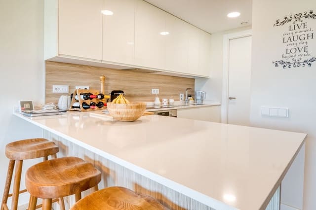 2 Zimmer Apartment zu verkaufen in Estepona - 455.000 € (Ref: 9972664)
