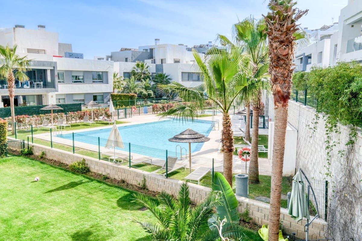 2 Zimmer Apartment zu verkaufen in Estepona - 455.000 € (Ref: 9972664)