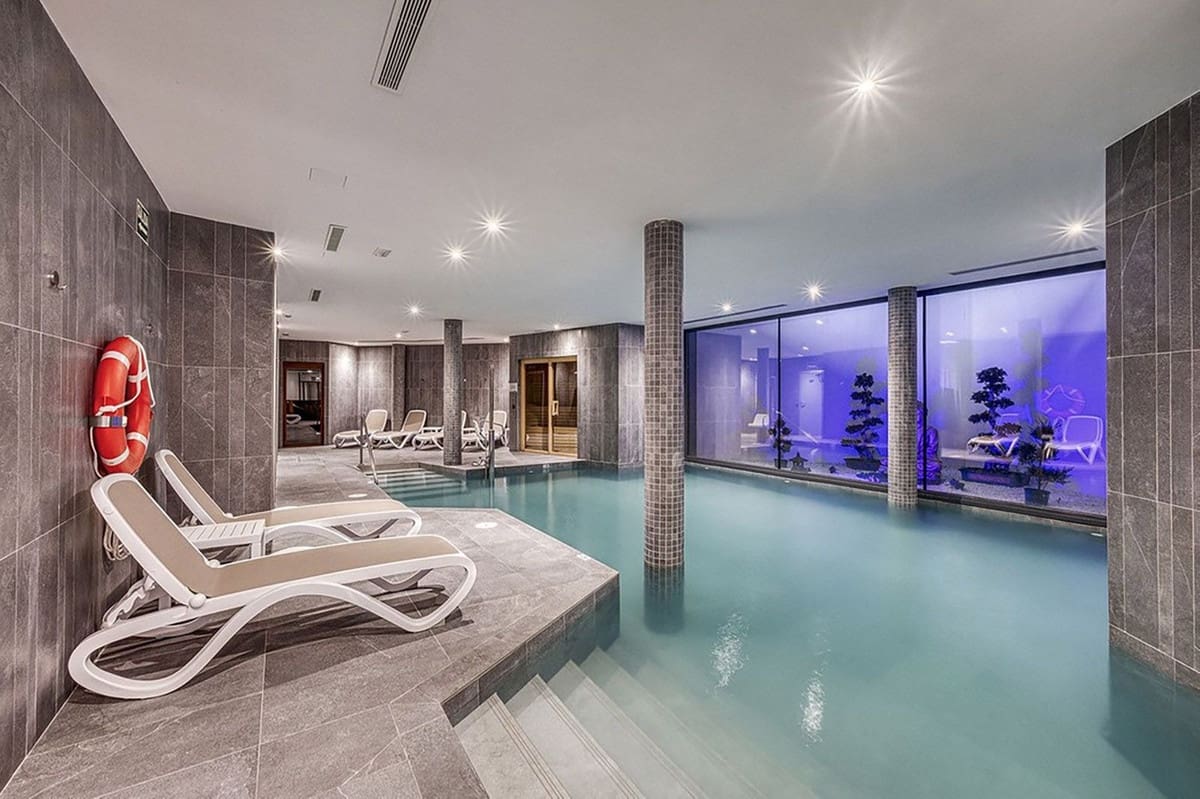 2 soverom Leilighet til salgs i New Golden Mile med svømmebasseng - € 485 000 (Ref: 9972667)