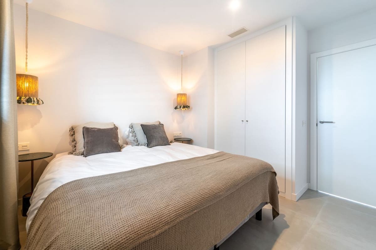 Apartamento de 2 habitaciones en Fuengirola en venta con piscina - 450.000 € (Ref: 9972670)