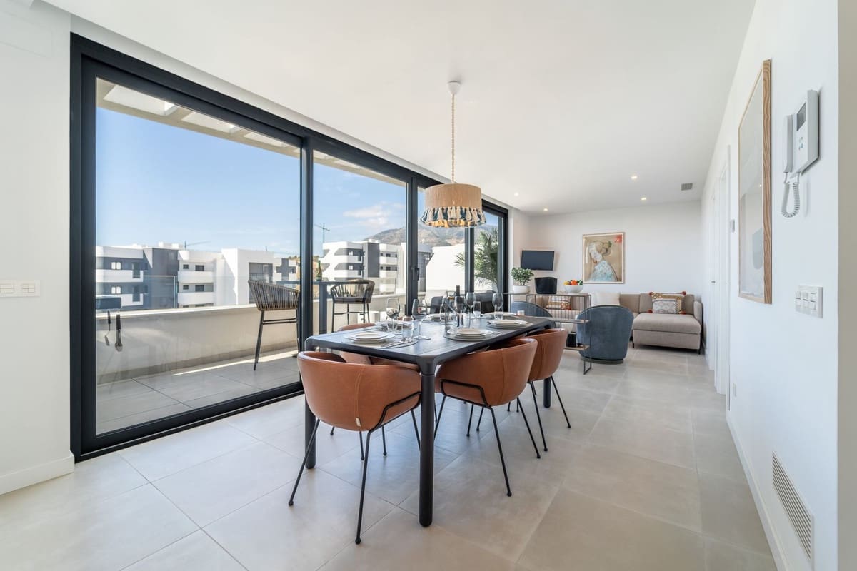 Apartamento de 2 habitaciones en Fuengirola en venta con piscina - 450.000 € (Ref: 9972670)