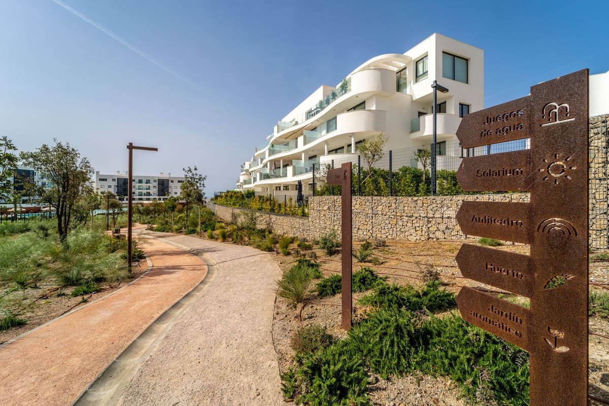 Apartamento de 2 habitaciones en Fuengirola en venta con piscina - 450.000 € (Ref: 9972670)