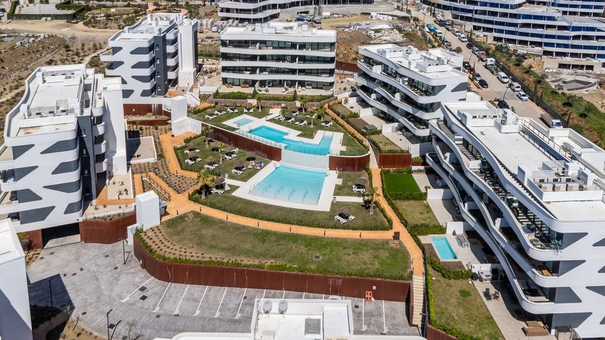 Apartamento de 2 habitaciones en Fuengirola en venta con piscina - 450.000 € (Ref: 9972670)