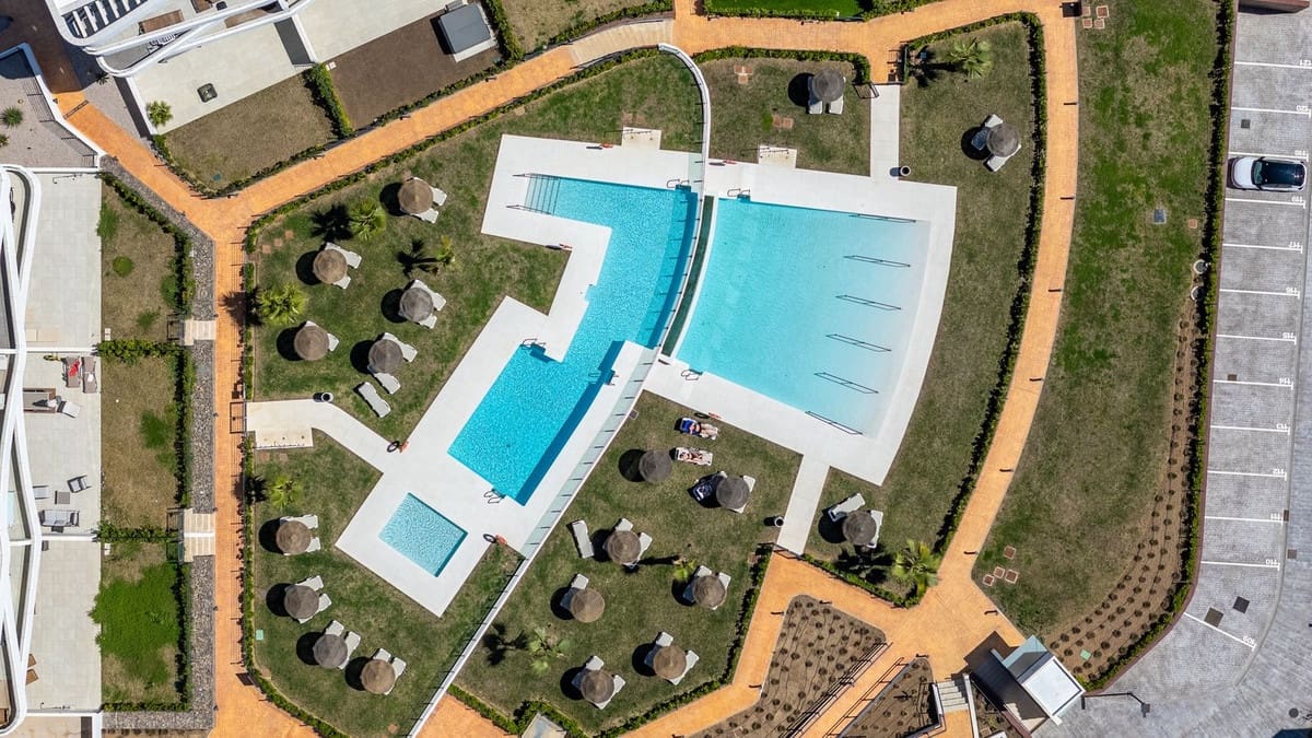 Apartamento de 2 habitaciones en Fuengirola en venta con piscina - 450.000 € (Ref: 9972670)