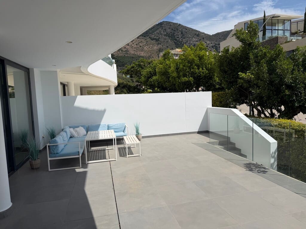 2 soveværelse Lejlighed til salg i Benalmadena med swimmingpool - € 475.000 (Ref: 9972674)