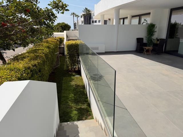 2 soveværelse Lejlighed til salg i Benalmádena med swimmingpool - € 475.000 (Ref: 9972674)