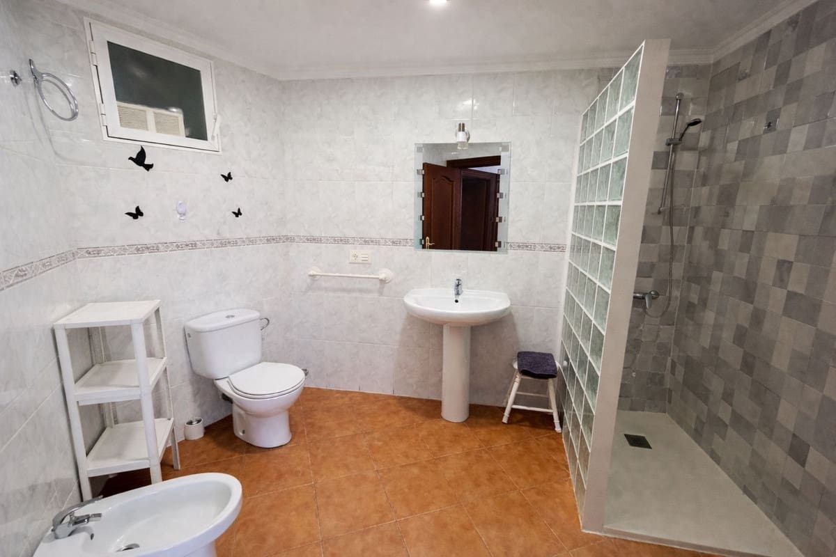 2 soverom Leilighet til salgs i Benalmadena med svømmebasseng - € 437 000 (Ref: 9972676)