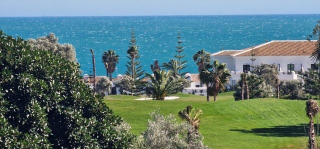 3 soverom Hus til salgs i La Duquesa / Puerto de la Duquesa, Manilva med svømmebasseng garasje - € 469 000 (Ref: 9972677)