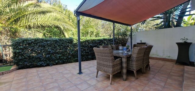 3 soverom Hus til salgs i La Duquesa / Puerto de la Duquesa, Manilva med svømmebasseng garasje - € 469 000 (Ref: 9972677)