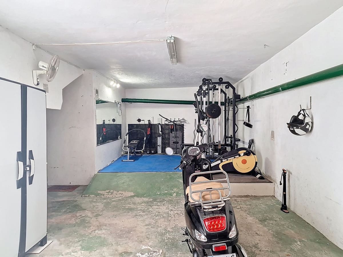 3 soverom Hus til salgs i La Duquesa / Puerto de la Duquesa med svømmebasseng garasje - € 469 000 (Ref: 9972677)