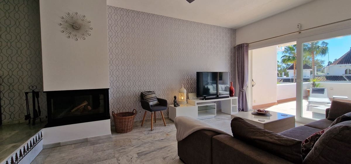 3 soverom Hus til salgs i La Duquesa / Puerto de la Duquesa med svømmebasseng garasje - € 469 000 (Ref: 9972677)