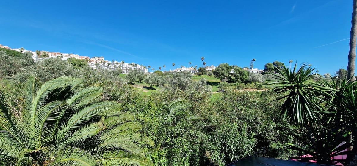 3 soverom Hus til salgs i La Duquesa / Puerto de la Duquesa med svømmebasseng garasje - € 469 000 (Ref: 9972677)